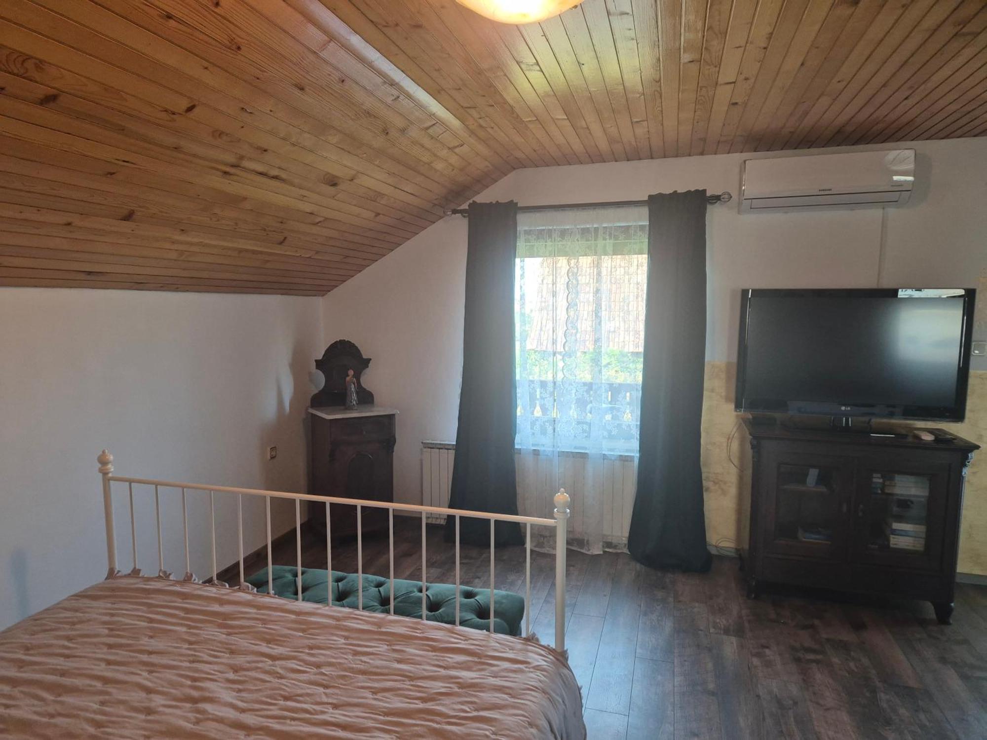 Apartma Zupelefski Raj Kapele Eksteriør billede